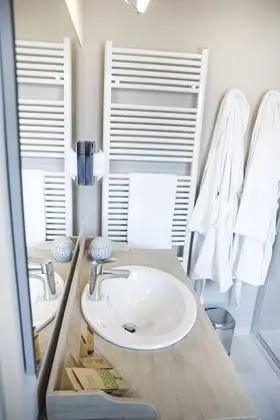 Tek Büyük veya İki Ayrı Yataklı Oda, Balkon, Şehir Manzaralı (Malva)