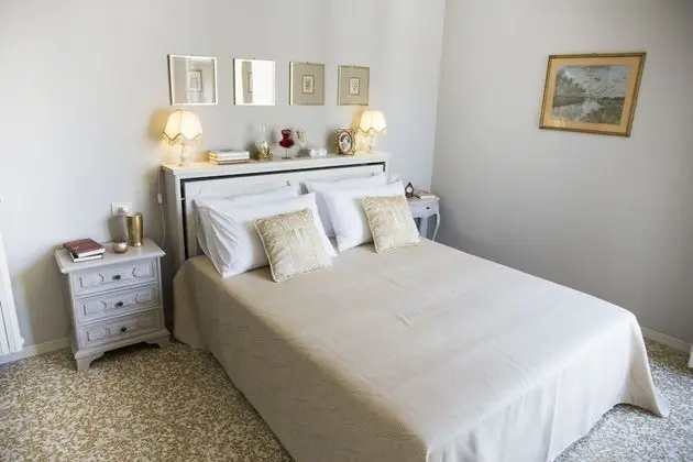 Tek Büyük Yataklı Oda, Şehir Manzaralı (Camellia)