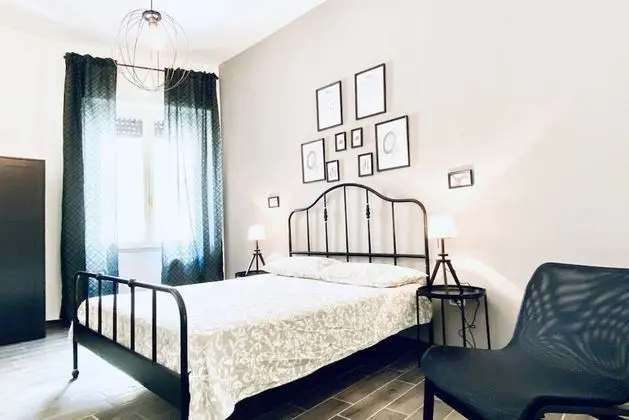 Apart Daire, 3 Yatak Odası (stair access only)