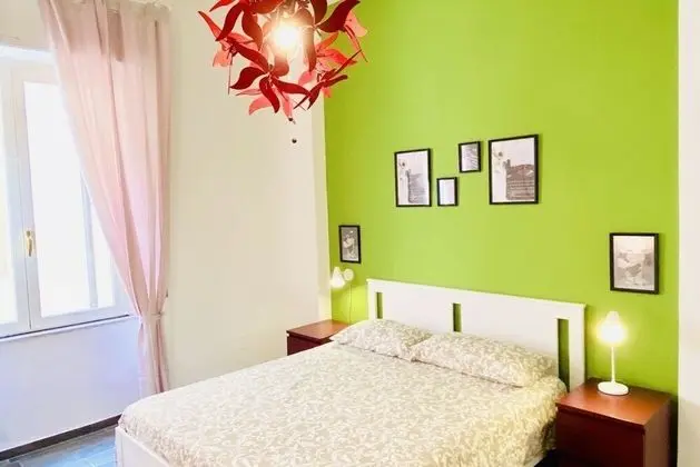 Apart Daire, 3 Yatak Odası (stair access only)