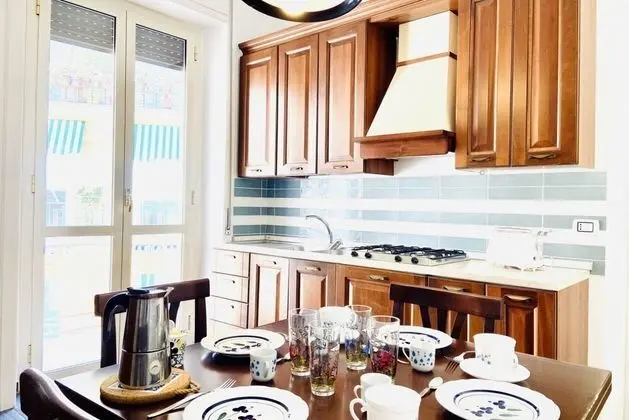 Apart Daire, 3 Yatak Odası (stair access only)