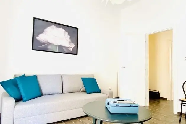 Apart Daire, 3 Yatak Odası (stair access only)