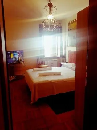 Economy Tek Büyük Yataklı Oda, Ortak Banyo, Kanal Manzaralı