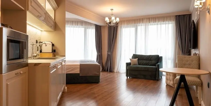 Deluxe Studio, Park View