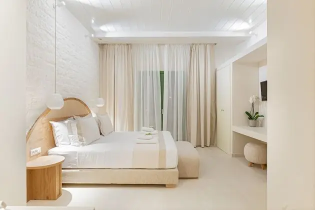 Azalea Suite