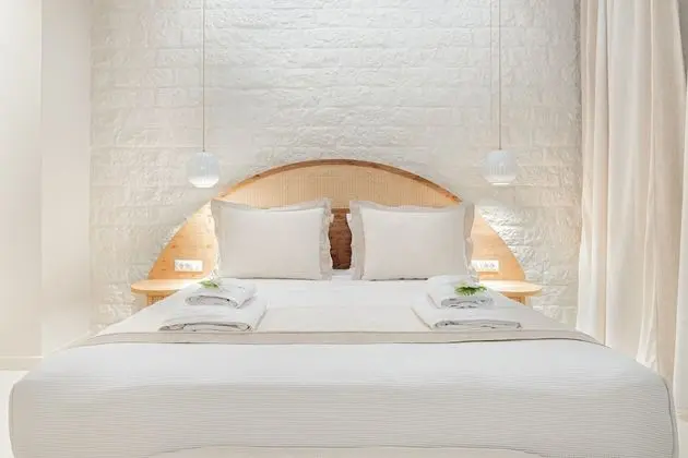 Azalea Suite