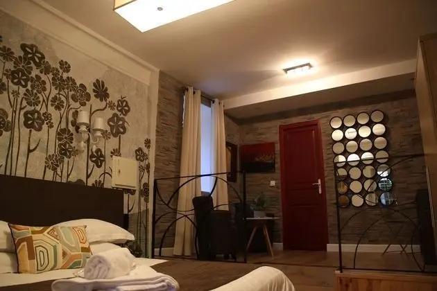 Süit, Dağ Manzaralı (Leonard)