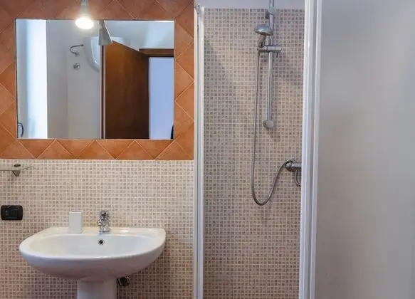 Traditional Tek Büyük veya İki Ayrı Yataklı Oda