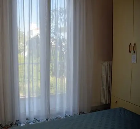 Tek Büyük Yataklı Oda, Balkon