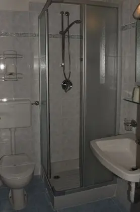 Tek Büyük Yataklı Oda, Balkon