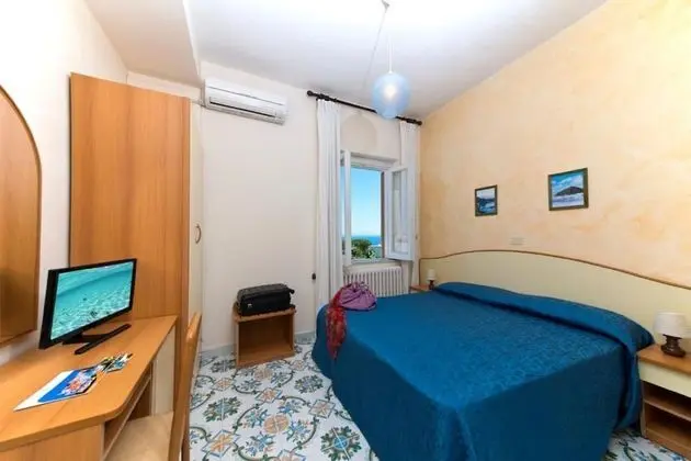 Tek Büyük Yataklı Oda, Deniz Manzaralı