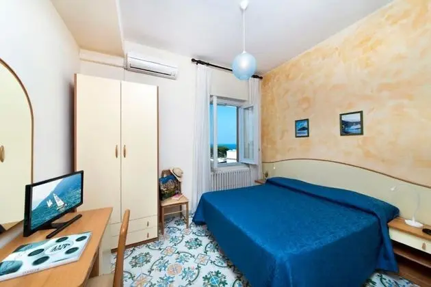 Tek Büyük Yataklı Oda, Deniz Manzaralı