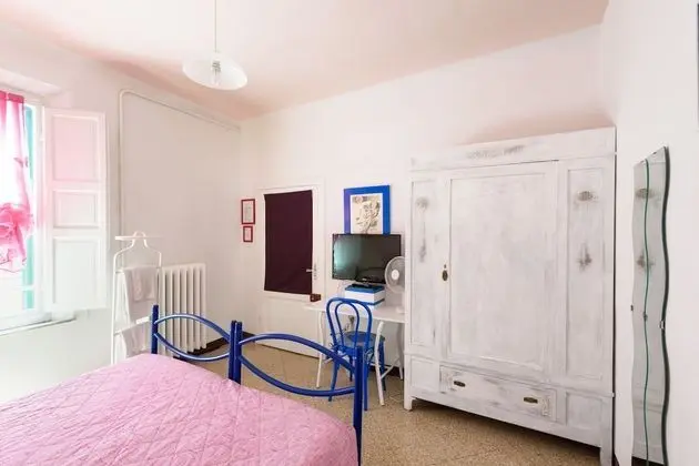 Tek Büyük Yataklı Oda, Ortak Banyo
