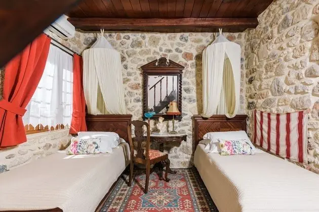 Dört Kişilik Oda, Sıcak Su Küveti, Kısmi Deniz Manzaralı