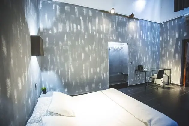 Deluxe Tek Büyük Yataklı Oda (Grafite)