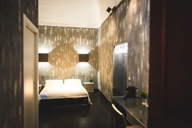 Deluxe Tek Büyük Yataklı Oda (Grafite)