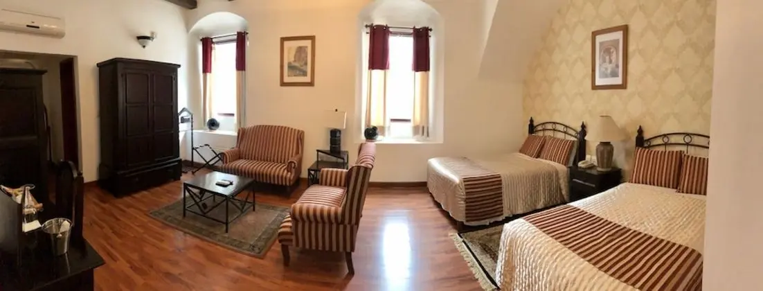 Family Tek Büyük Yataklı Oda