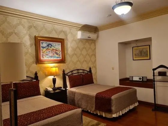 Family Tek Büyük Yataklı Oda