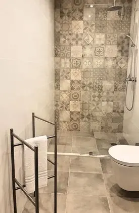 Economy Tek Büyük veya İki Ayrı Yataklı Oda