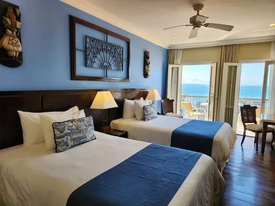 Deluxe Bay View Twin