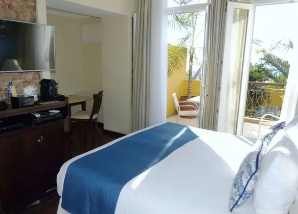 Deluxe Bay View Twin