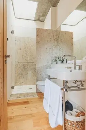 Tek Büyük Yataklı Oda (Figueira)