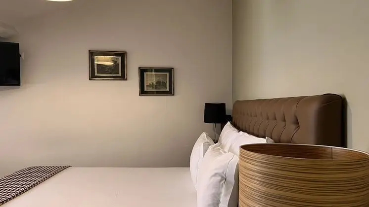 Standard Tek Büyük Yataklı Oda