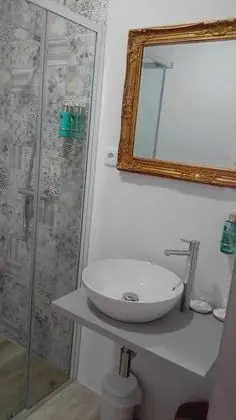Deluxe Tek Büyük Yataklı Oda (2)