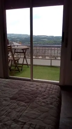 İki Ayrı Yataklı Oda, Ortak Banyo