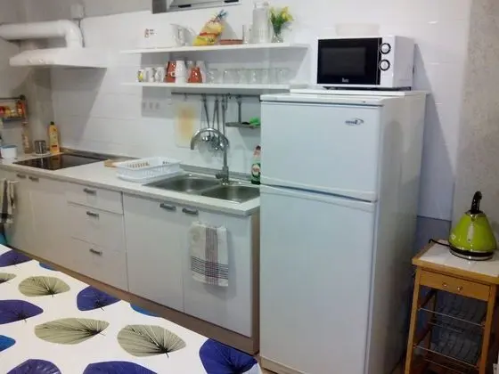 İki Ayrı Yataklı Oda, Ortak Banyo