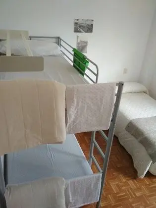 Üç Kişilik Oda, Ortak Banyo (1)