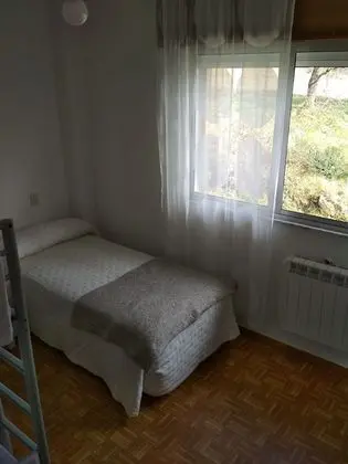 Üç Kişilik Oda, Ortak Banyo (1)