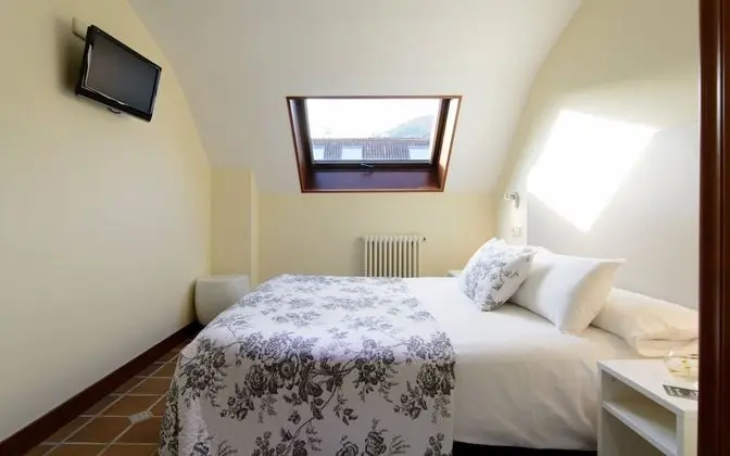 Basic Tek Büyük Yataklı Oda