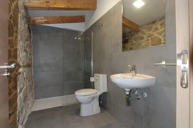 Superior Tek Büyük Yataklı Oda, 1 Çift Kişilik Yatak, Banyolu/Duşlu, Bahçe Manzaralı (102 Fuente)