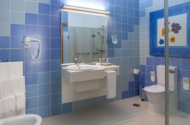 Standard Tek Büyük veya İki Ayrı Yataklı Oda