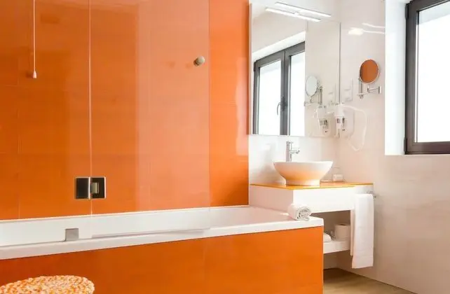 Tek Büyük veya İki Ayrı Yataklı Oda (Extra Bed)