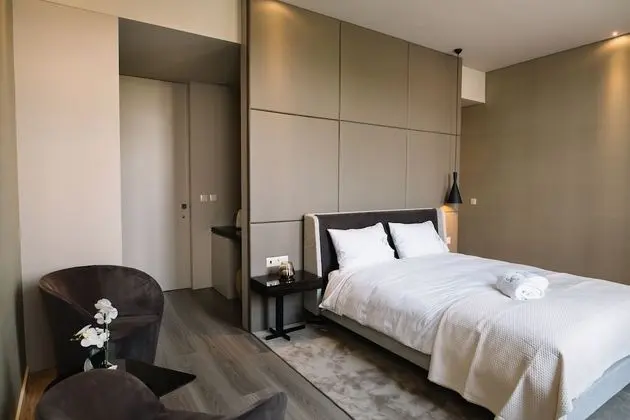 Tek Büyük Yataklı Oda, Balkon