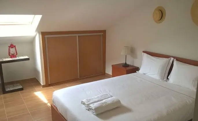Tek Büyük Yataklı Oda, Ortak Banyo, Nehir Manzaralı