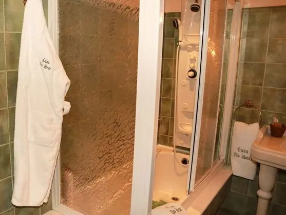 Standard Tek Büyük Yataklı Oda, Avlu Manzaralı