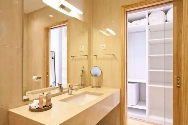 Superior Tek Büyük veya İki Ayrı Yataklı Oda, Yamaçta