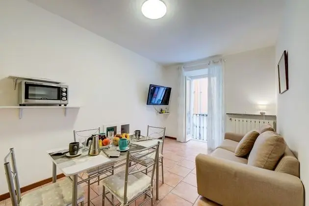 Standard Apart Daire, 1 En Büyük (King) Boy Yatak ve Çekyat (Casa Dolce Casa Stresa 50mt from lake)