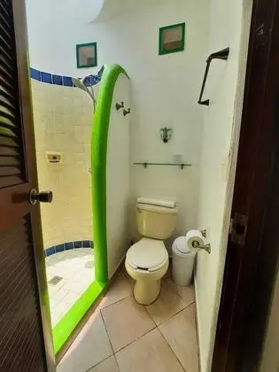 Standard Oda, 1 En Büyük (King) Boy Yatak (with AC)
