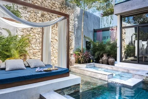 Luxury Ev (Tulum)