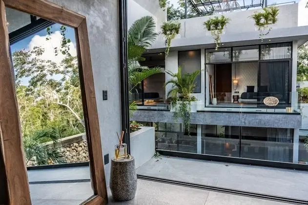 Luxury Ev (Tulum)