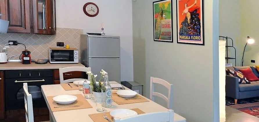 Odada yemek servisi