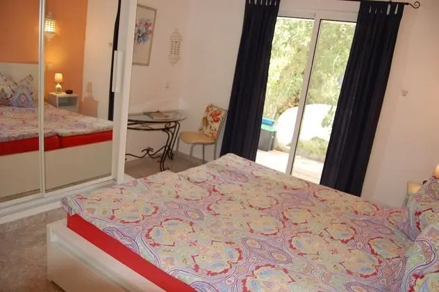 Ev, 3 Yatak Odası, Engellilere Uygun, Sigara İçilebilir