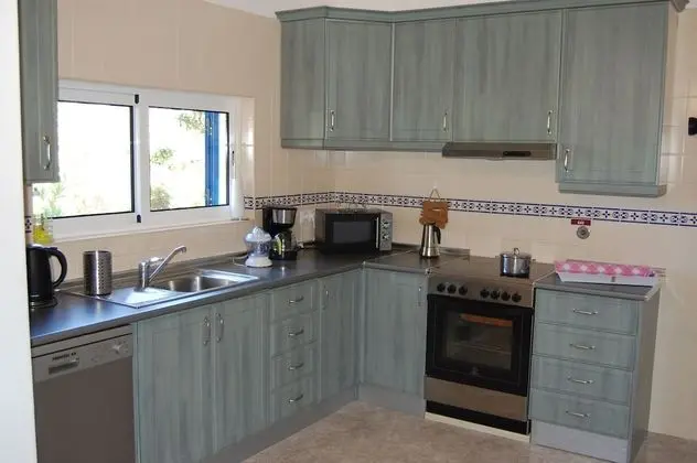 Ev, 3 Yatak Odası, Engellilere Uygun, Sigara İçilebilir