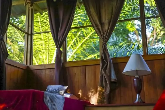 Honeymoon Bungalow Garden View