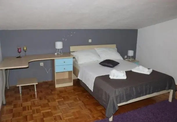 Family Ev, Birden Çok Yatak, Bahçeli (Casa Duje With Lovely Pool)