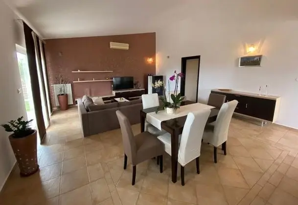 Family Ev, Birden Çok Yatak, Bahçeli (Casa Duje With Lovely Pool)